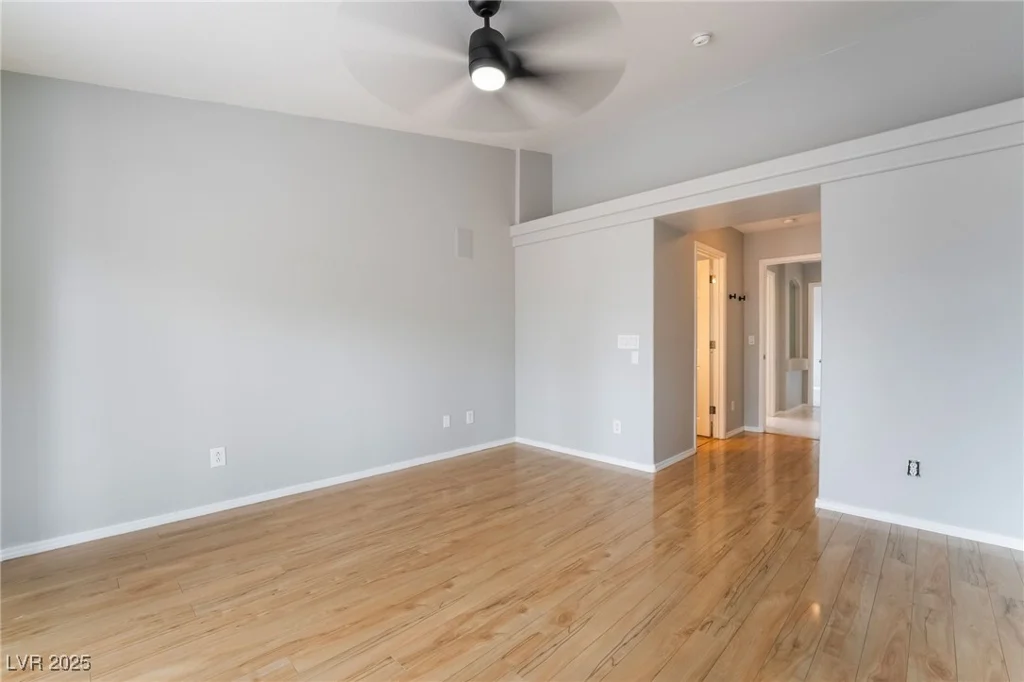 6654 Coronado Crest, Las Vegas, NV 89139