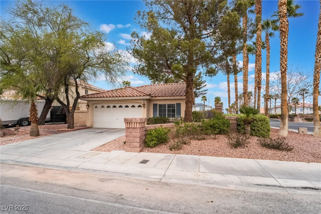6654 Coronado Crest, Las Vegas, NV 89139