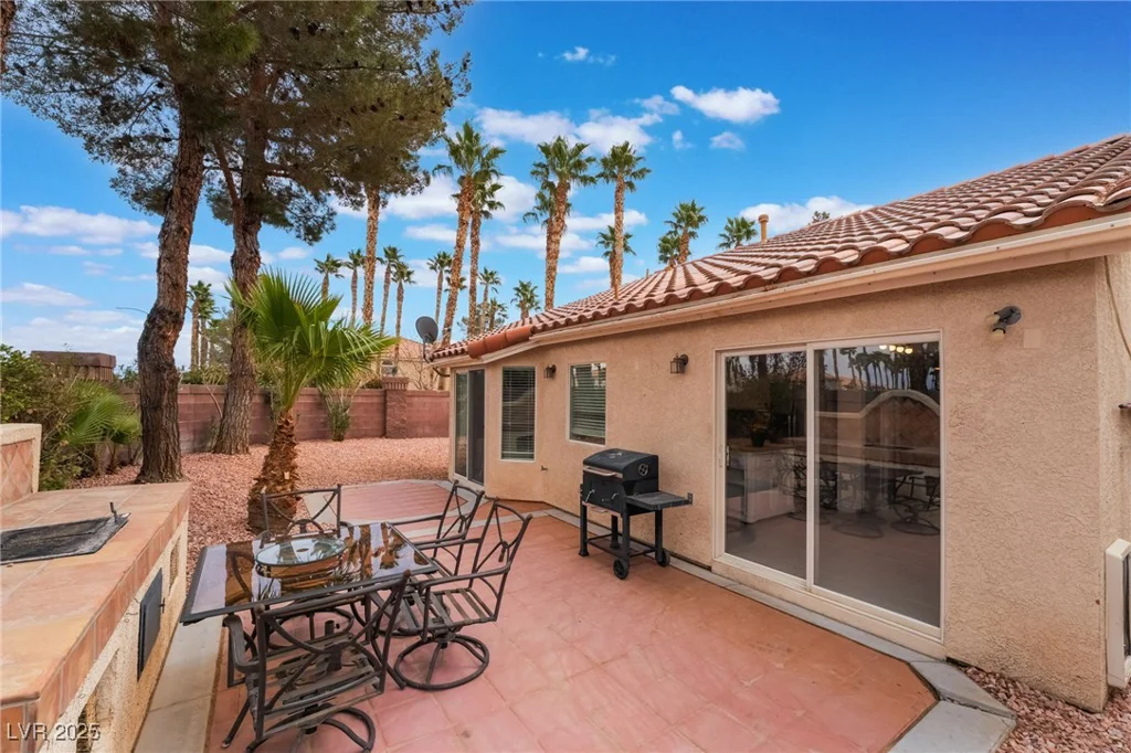 6654 Coronado Crest, Las Vegas, NV 89139