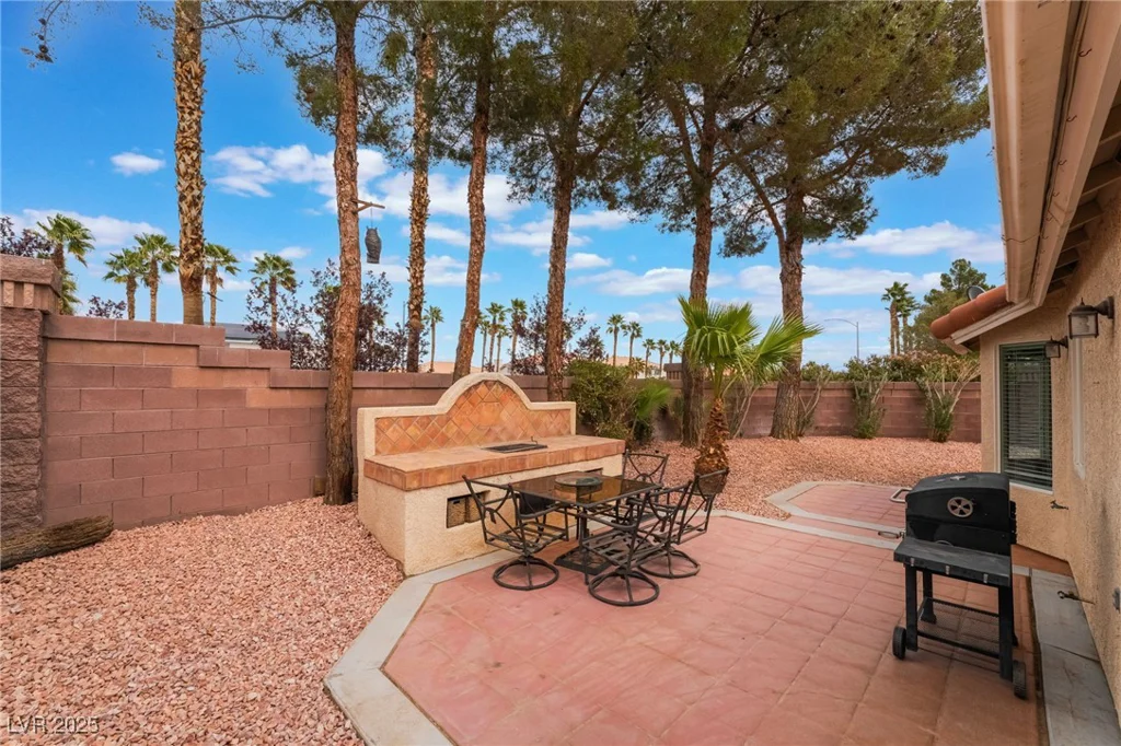 6654 Coronado Crest, Las Vegas, NV 89139