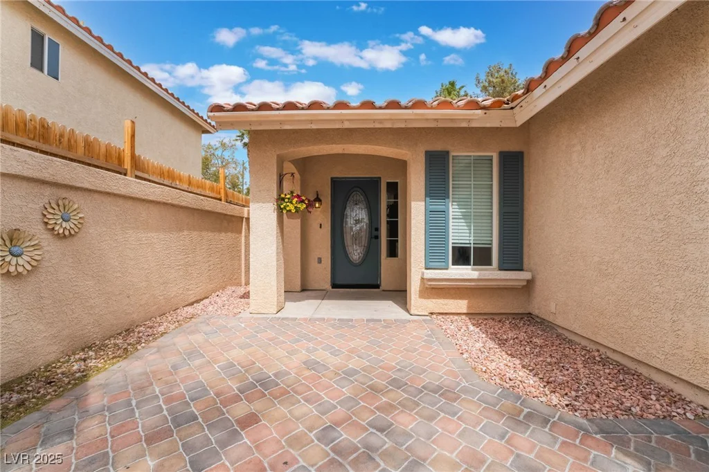 6654 Coronado Crest, Las Vegas, NV 89139