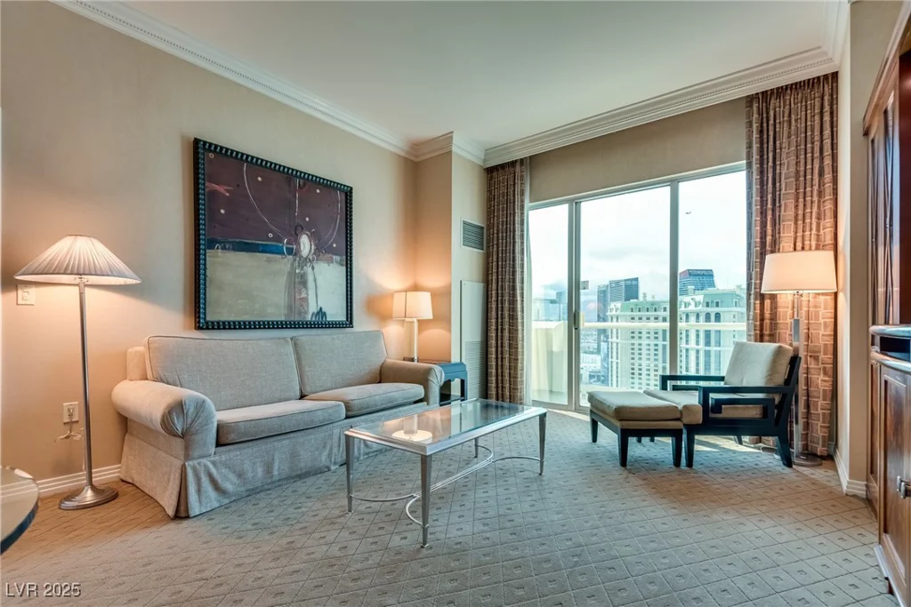 145 Harmon, Las Vegas, NV 89109