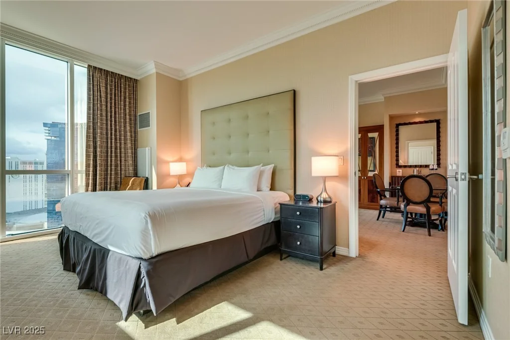 145 Harmon, Las Vegas, NV 89109