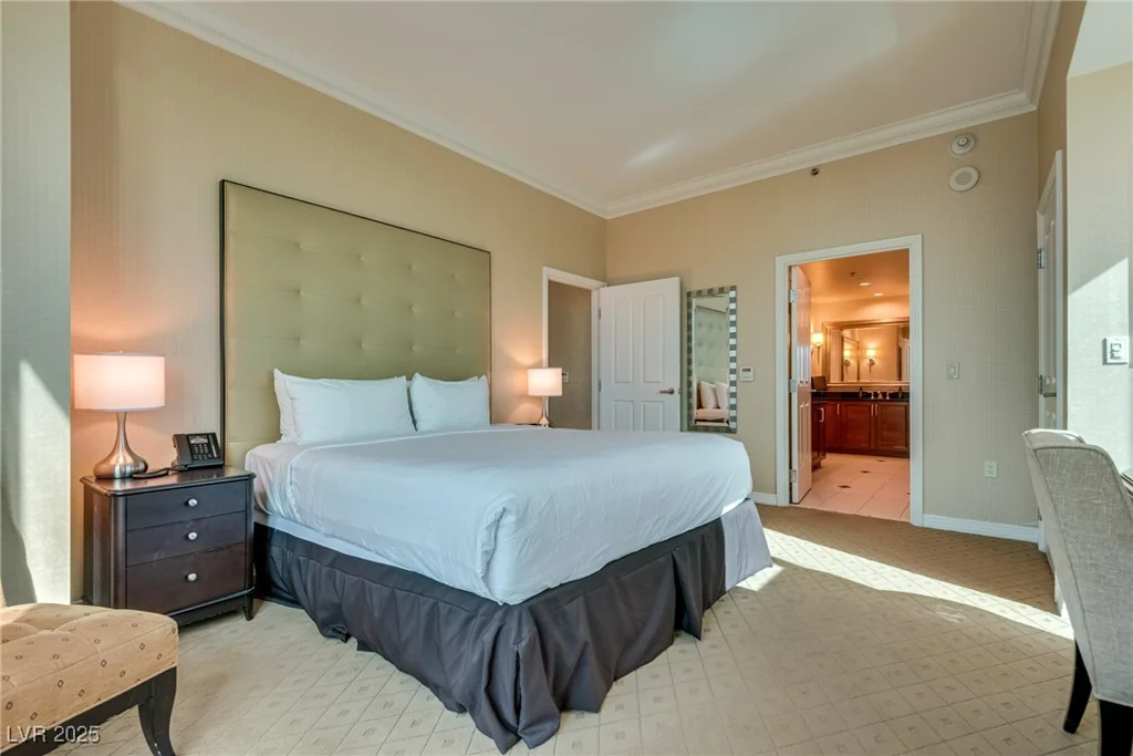 145 Harmon, Las Vegas, NV 89109