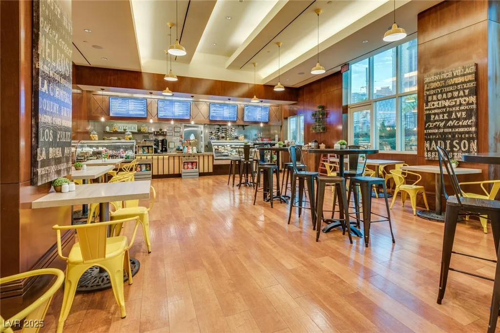 145 Harmon, Las Vegas, NV 89109