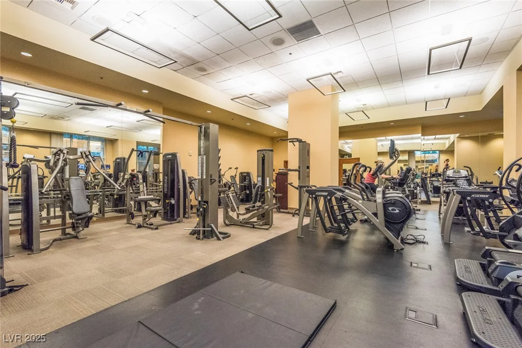 145 Harmon, Las Vegas, NV 89109