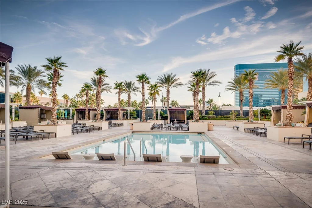 145 Harmon, Las Vegas, NV 89109