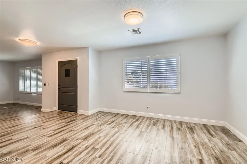 4347 Mojave, Las Vegas, NV 89121