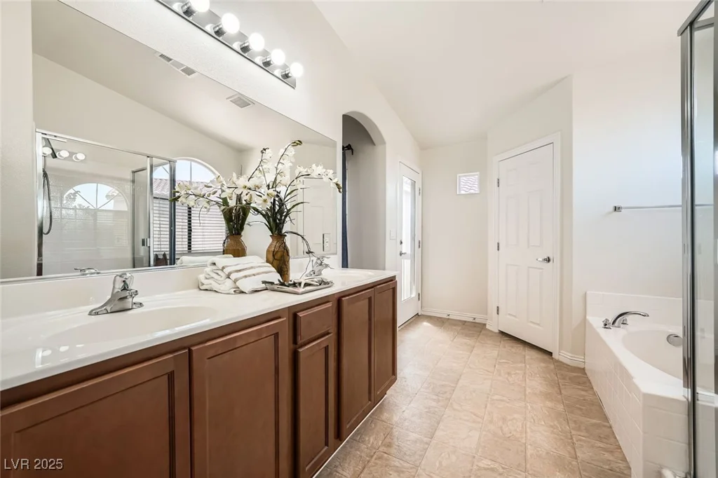 6153 Sea Cliff Cove, North Las Vegas, NV 89031