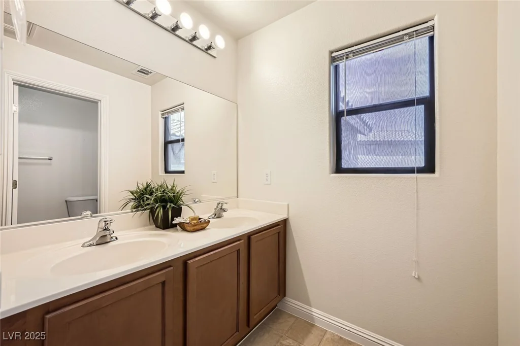 6153 Sea Cliff Cove, North Las Vegas, NV 89031