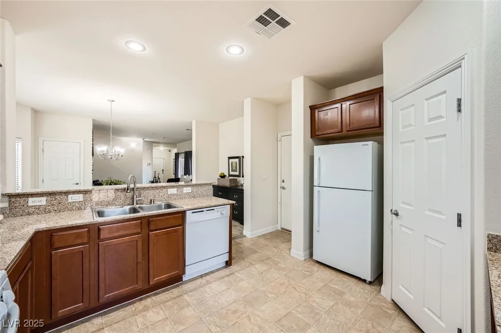 6153 Sea Cliff Cove, North Las Vegas, NV 89031