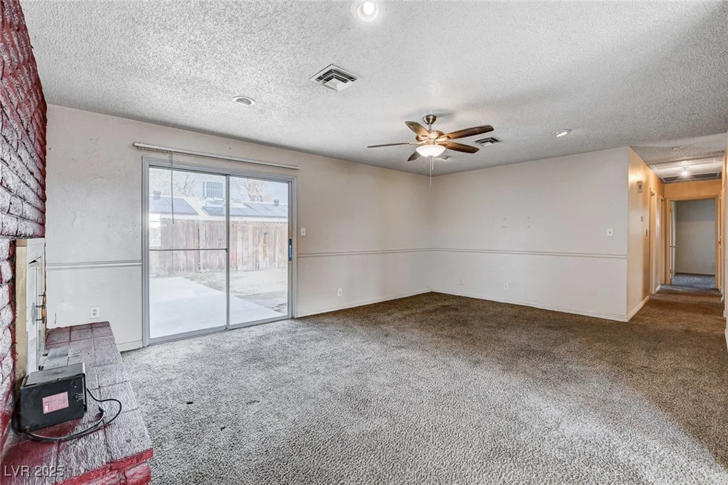 5620 Pinecone, Las Vegas, NV 89108
