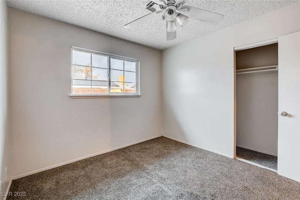 5620 Pinecone, Las Vegas, NV 89108