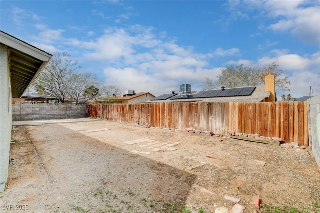 5620 Pinecone, Las Vegas, NV 89108