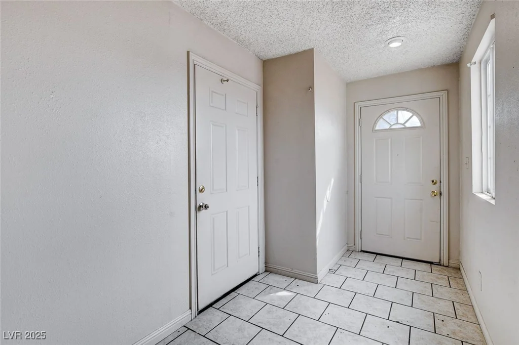 5620 Pinecone, Las Vegas, NV 89108