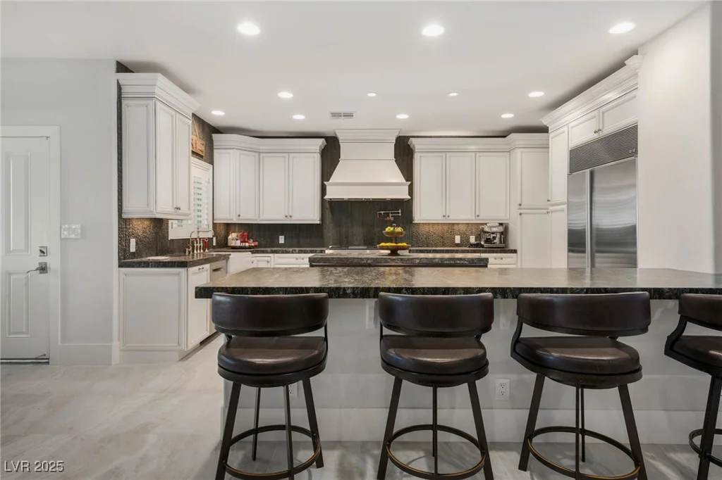 5860 Campbell, Las Vegas, NV 89149