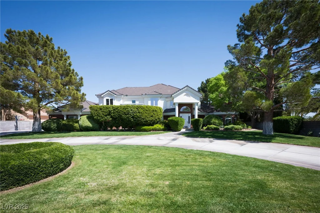 5860 Campbell, Las Vegas, NV 89149