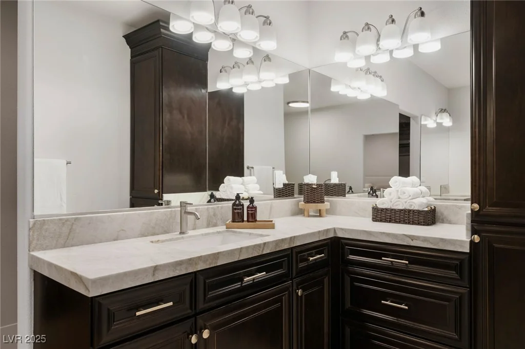 5860 Campbell, Las Vegas, NV 89149