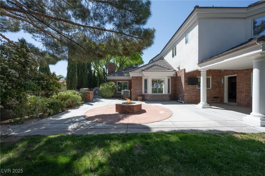 5860 Campbell, Las Vegas, NV 89149