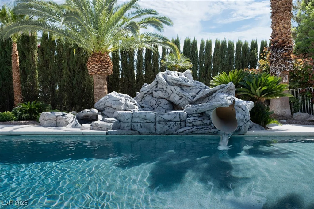 5860 Campbell, Las Vegas, NV 89149