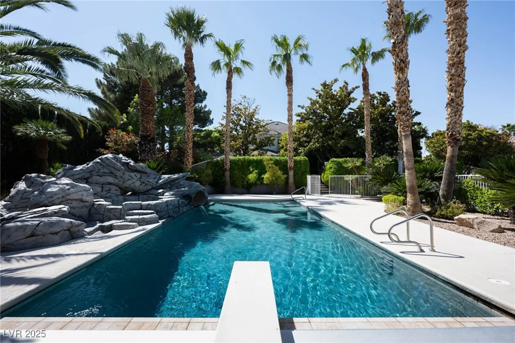 5860 Campbell, Las Vegas, NV 89149