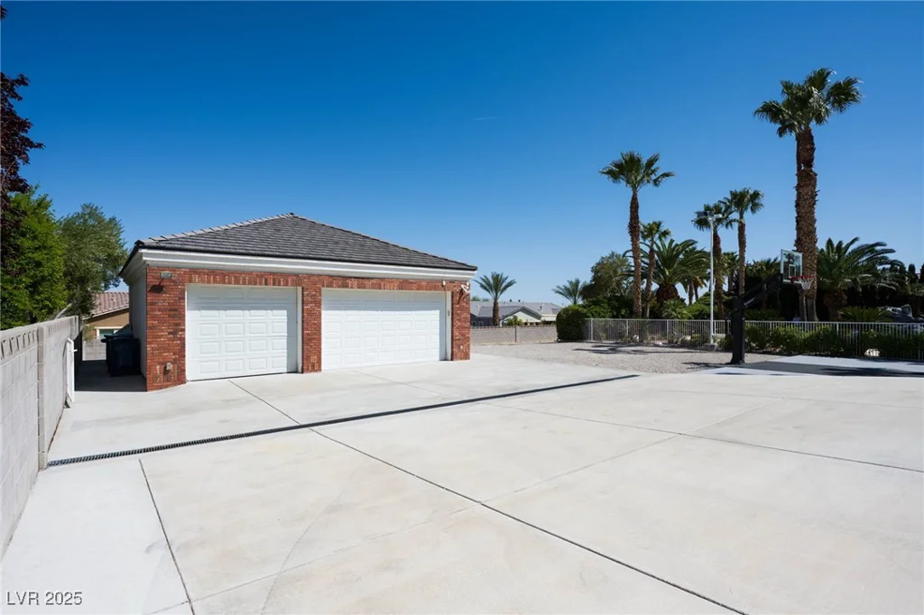 5860 Campbell, Las Vegas, NV 89149