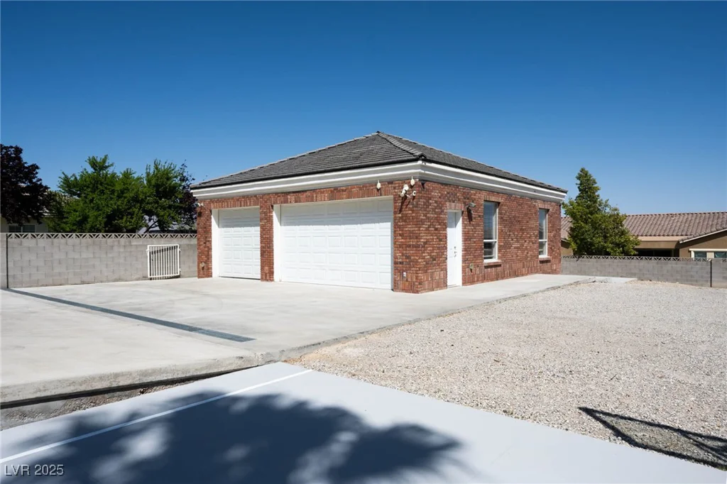 5860 Campbell, Las Vegas, NV 89149