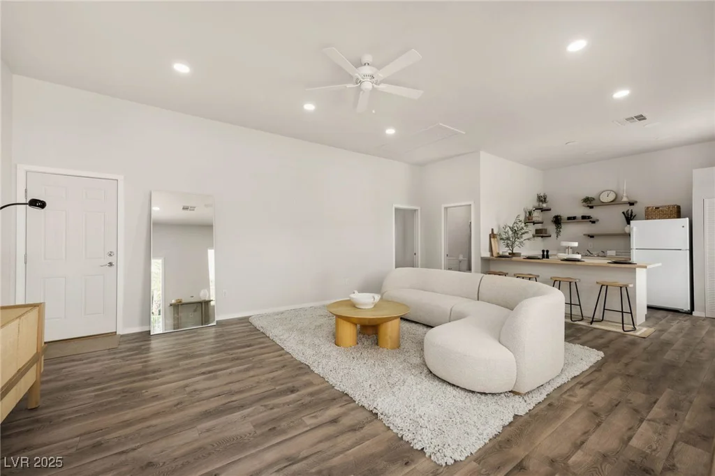 5860 Campbell, Las Vegas, NV 89149