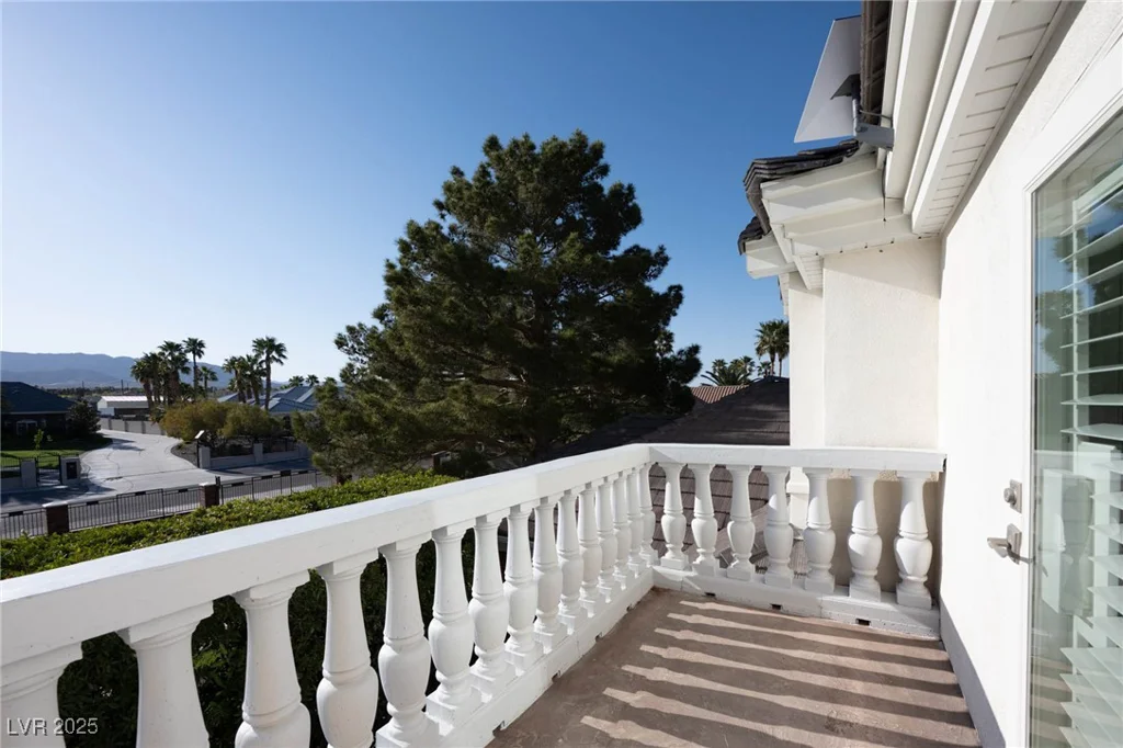 5860 Campbell, Las Vegas, NV 89149