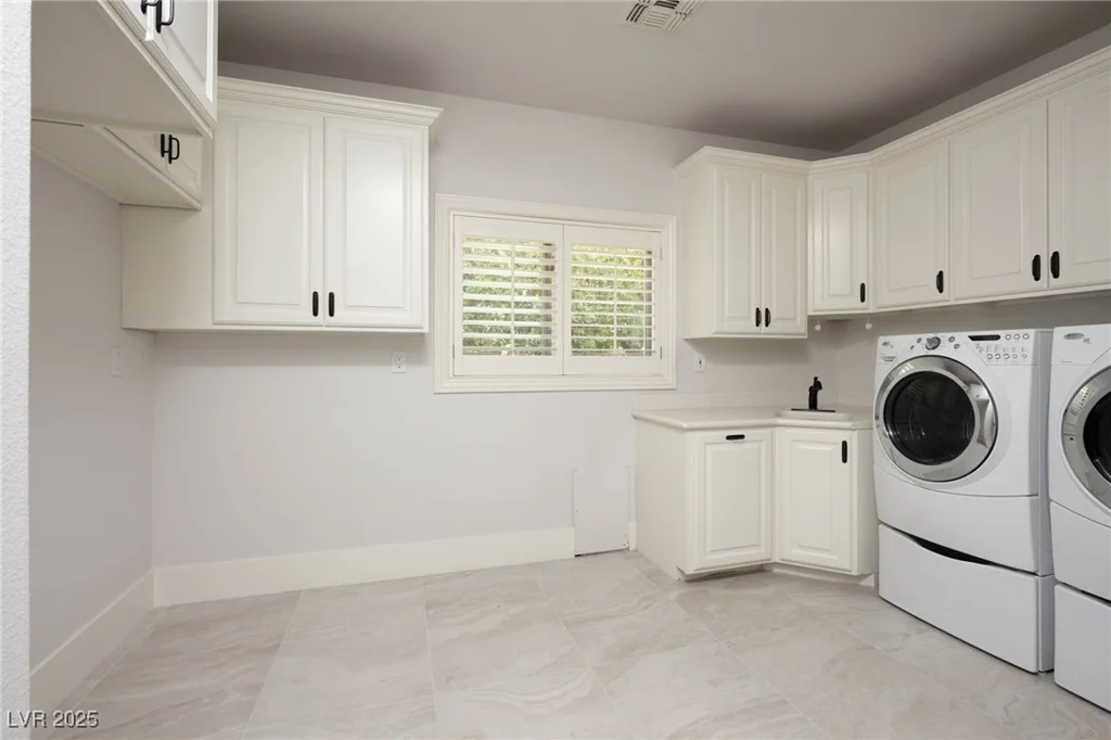 5860 Campbell, Las Vegas, NV 89149