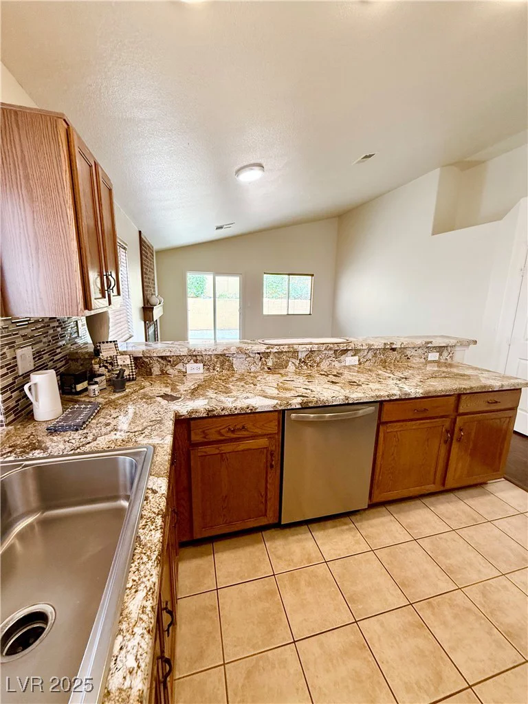 7821 Desert Bell, Las Vegas, NV 89128