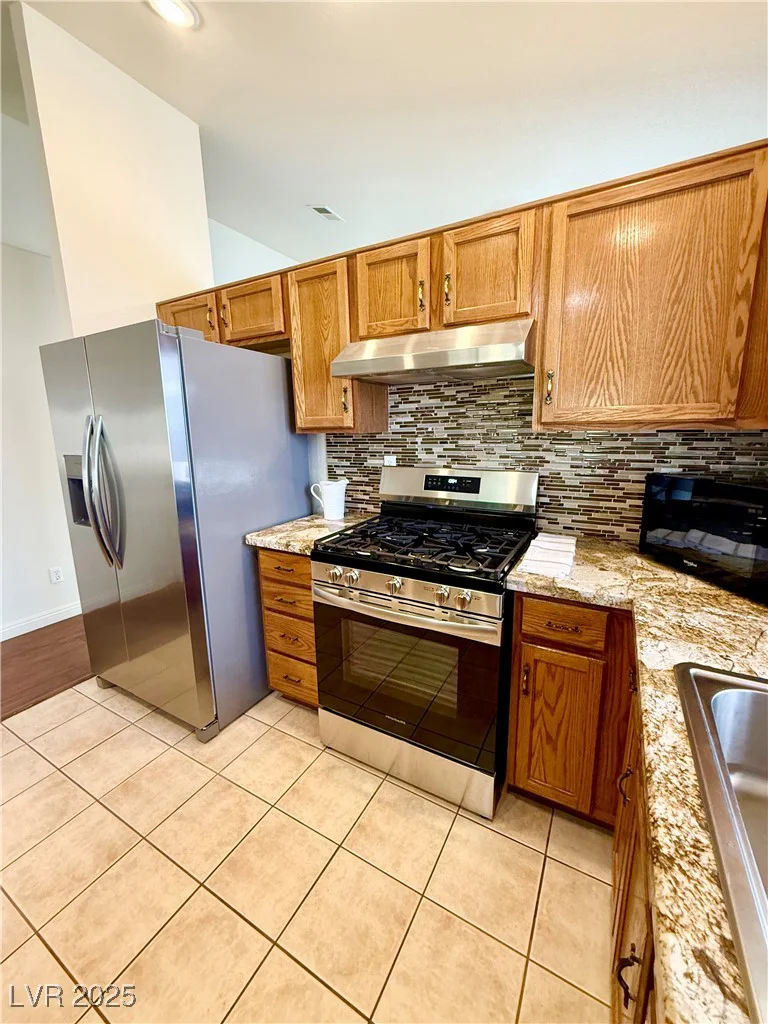 7821 Desert Bell, Las Vegas, NV 89128