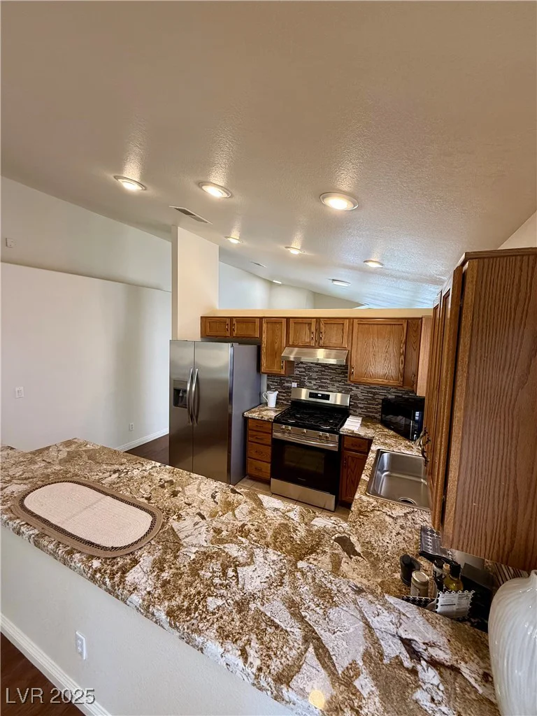 7821 Desert Bell, Las Vegas, NV 89128