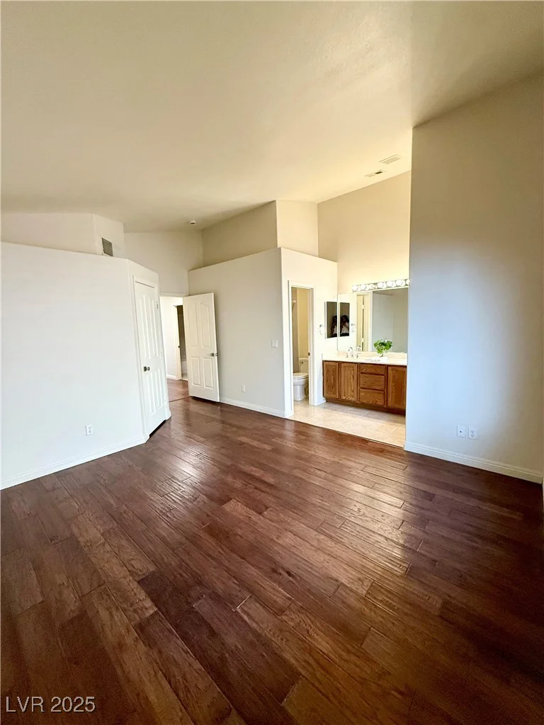 7821 Desert Bell, Las Vegas, NV 89128