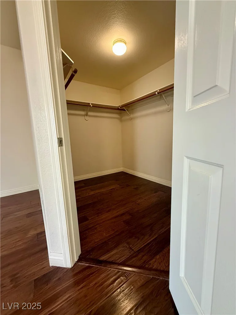 7821 Desert Bell, Las Vegas, NV 89128