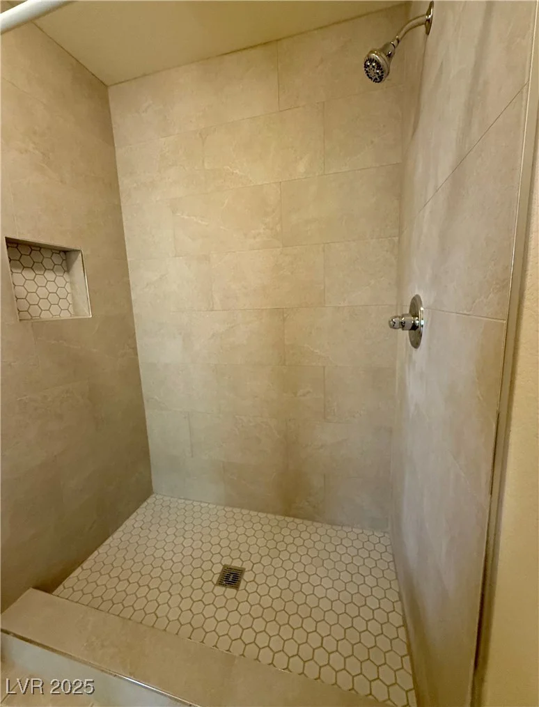 7821 Desert Bell, Las Vegas, NV 89128
