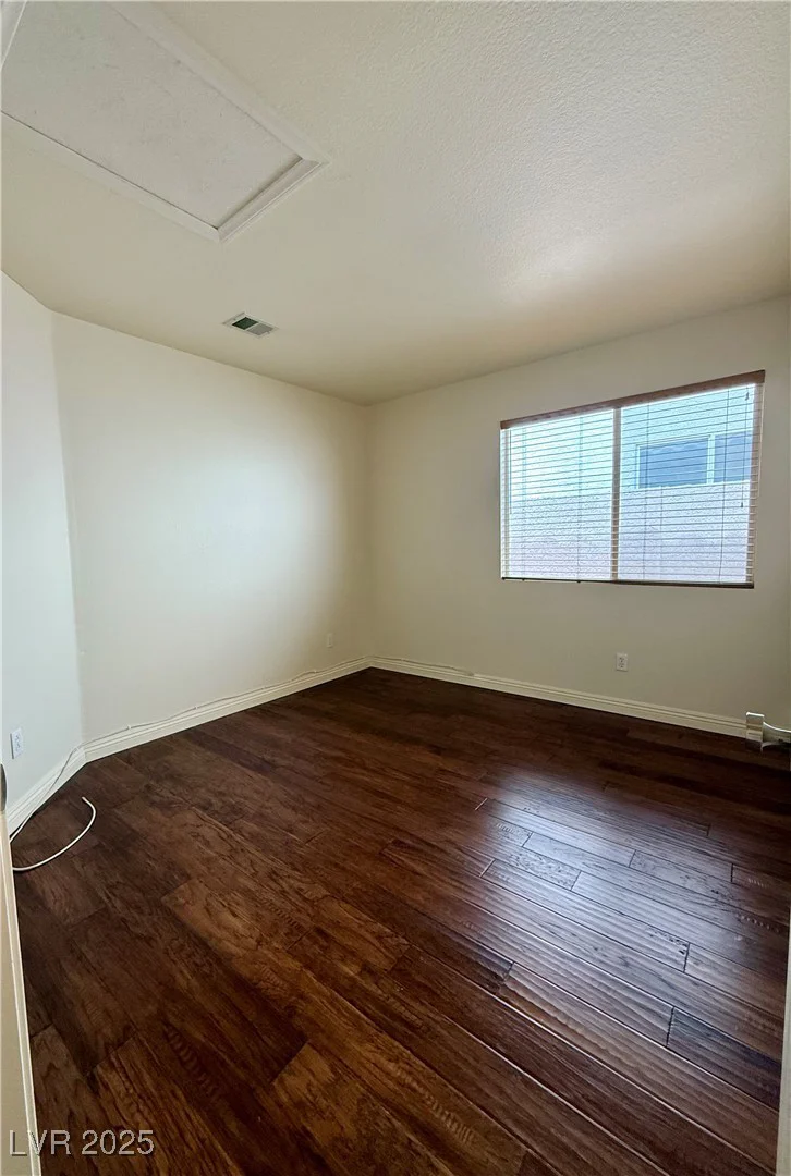 7821 Desert Bell, Las Vegas, NV 89128