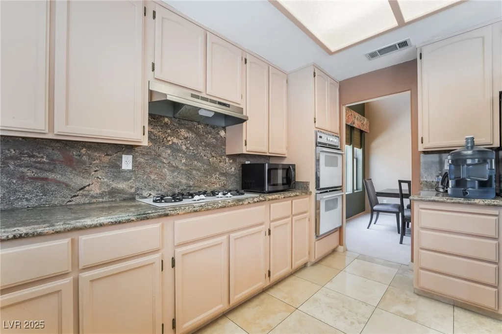 8277 Mount Nido, Las Vegas, NV 89147