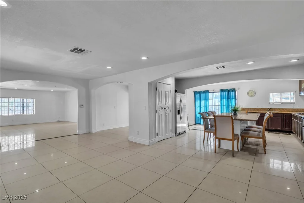 6882 Palmyra, Las Vegas, NV 89146