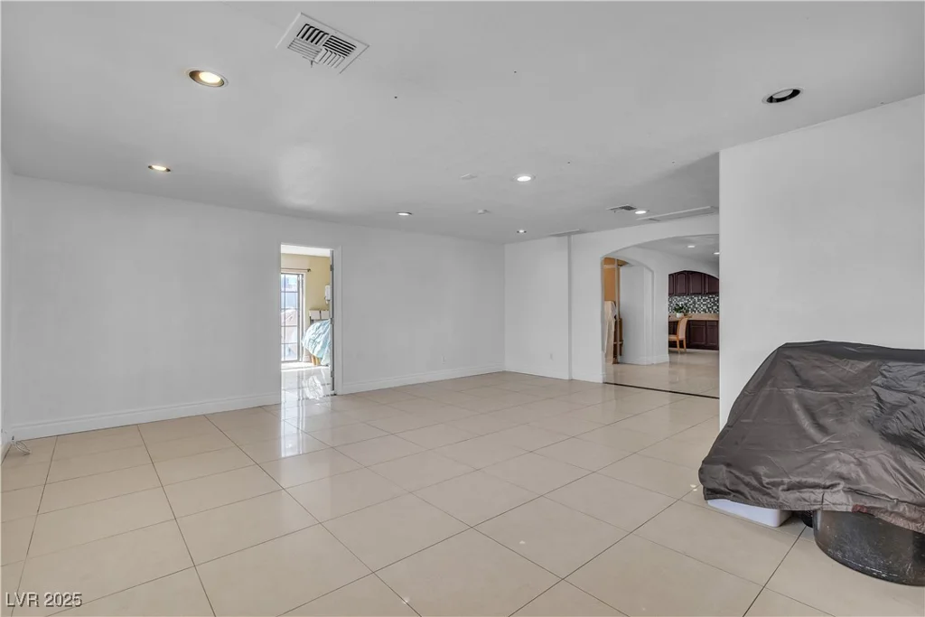 6882 Palmyra, Las Vegas, NV 89146