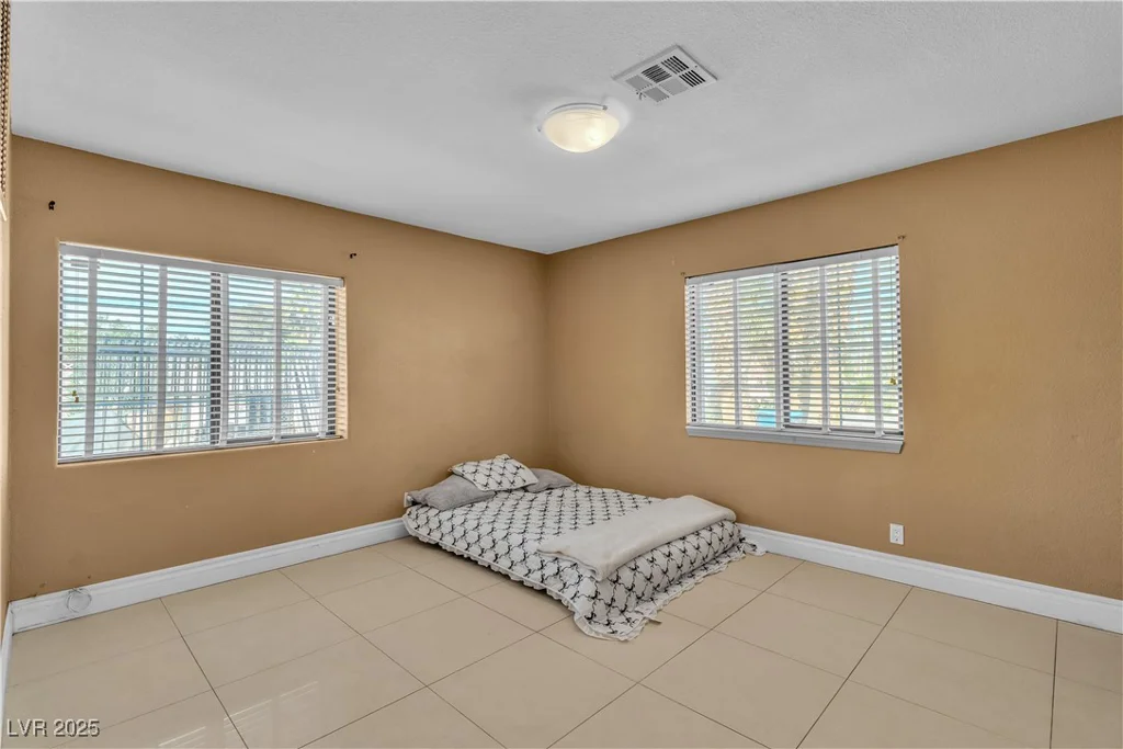 6882 Palmyra, Las Vegas, NV 89146