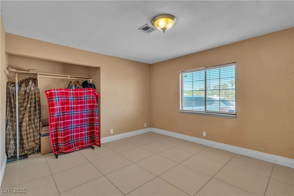 6882 Palmyra, Las Vegas, NV 89146