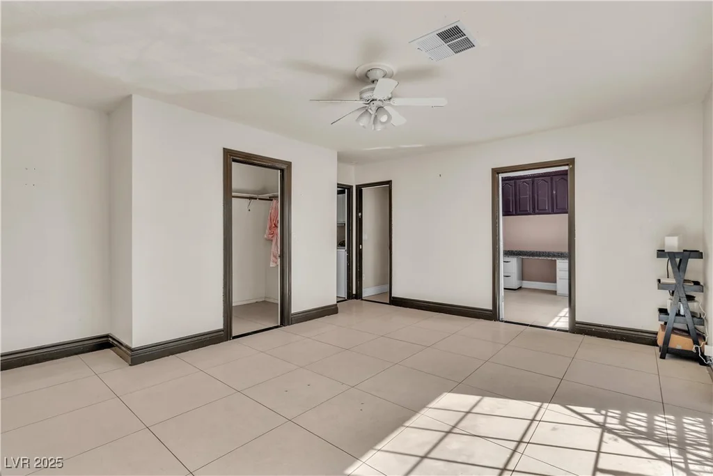 6882 Palmyra, Las Vegas, NV 89146