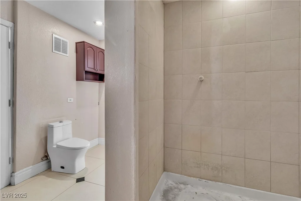 6882 Palmyra, Las Vegas, NV 89146