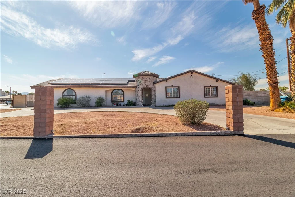 6882 Palmyra, Las Vegas, NV 89146