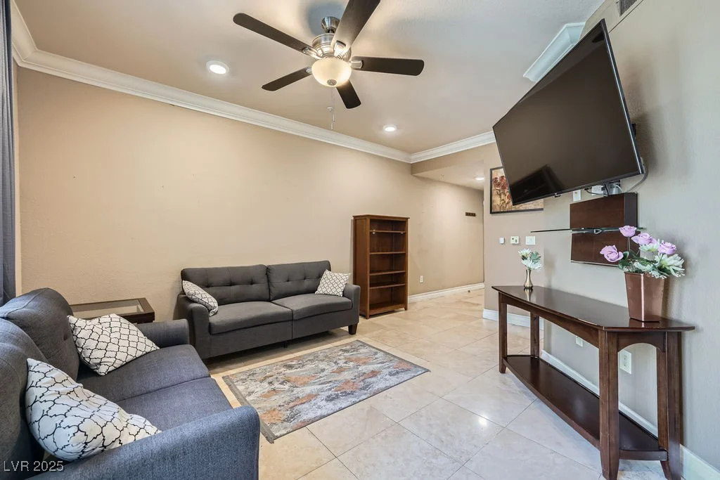220 Flamingo, Las Vegas, NV 89169
