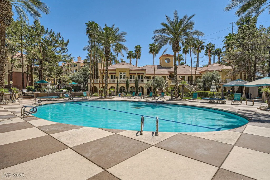 220 Flamingo, Las Vegas, NV 89169