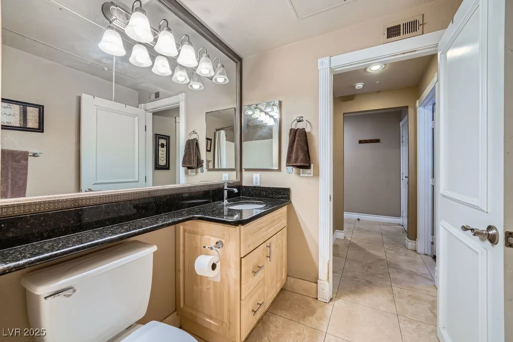 220 Flamingo, Las Vegas, NV 89169