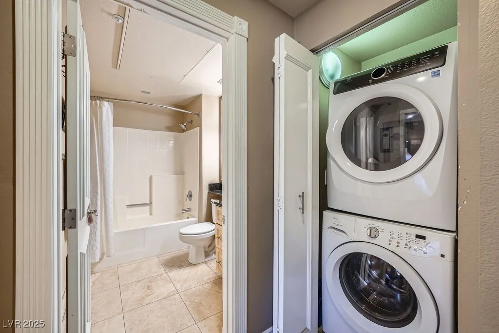 220 Flamingo, Las Vegas, NV 89169