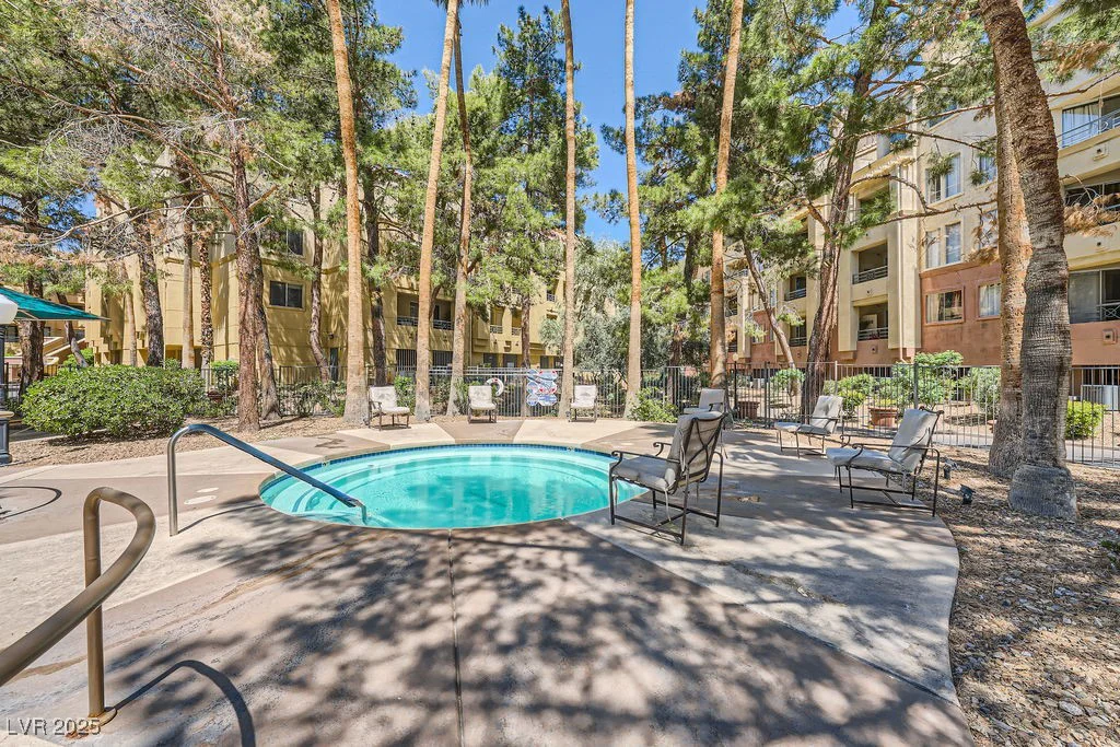 220 Flamingo, Las Vegas, NV 89169